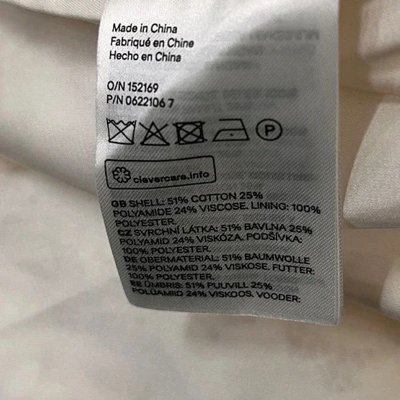 Chic 1990s Vintage Ivory Lace Maxi Dress - Embrace Retro Glamour - Picture 4 of 5